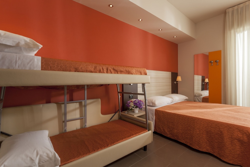 Hotel Aurora Mare 10/40