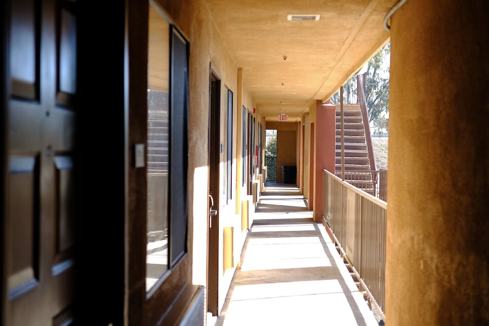 Budget Inn and Suites Stockton 40/55