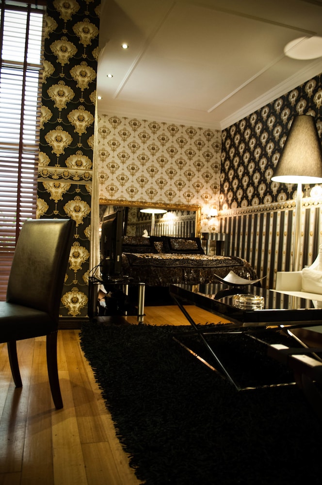 Andromeda Hotel 7/50