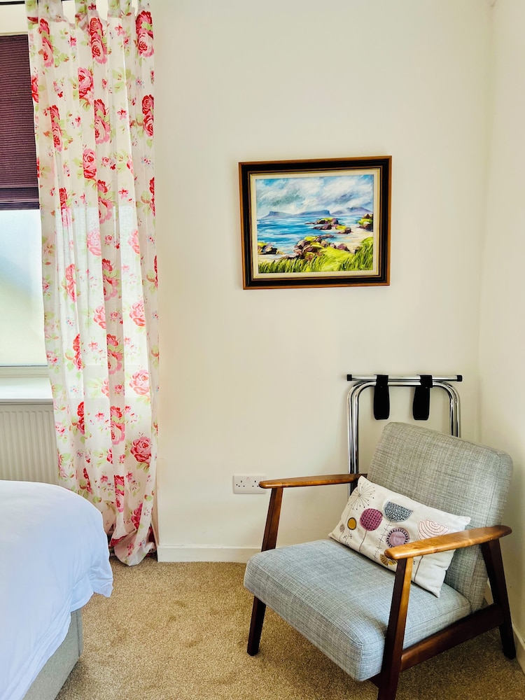 Crieff Armoury Luxury Self Catering Apartment 13/36