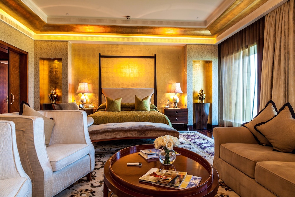 The Leela Ambience Gurugram Hotel And Residences 39/80
