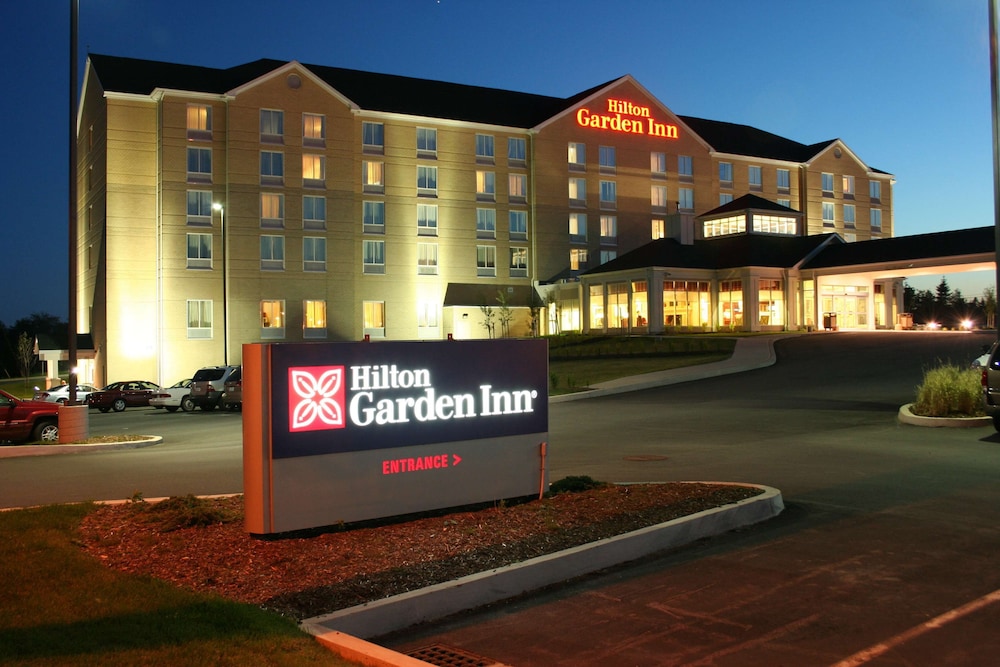 Hilton Garden Inn Halifax Airport 1/32