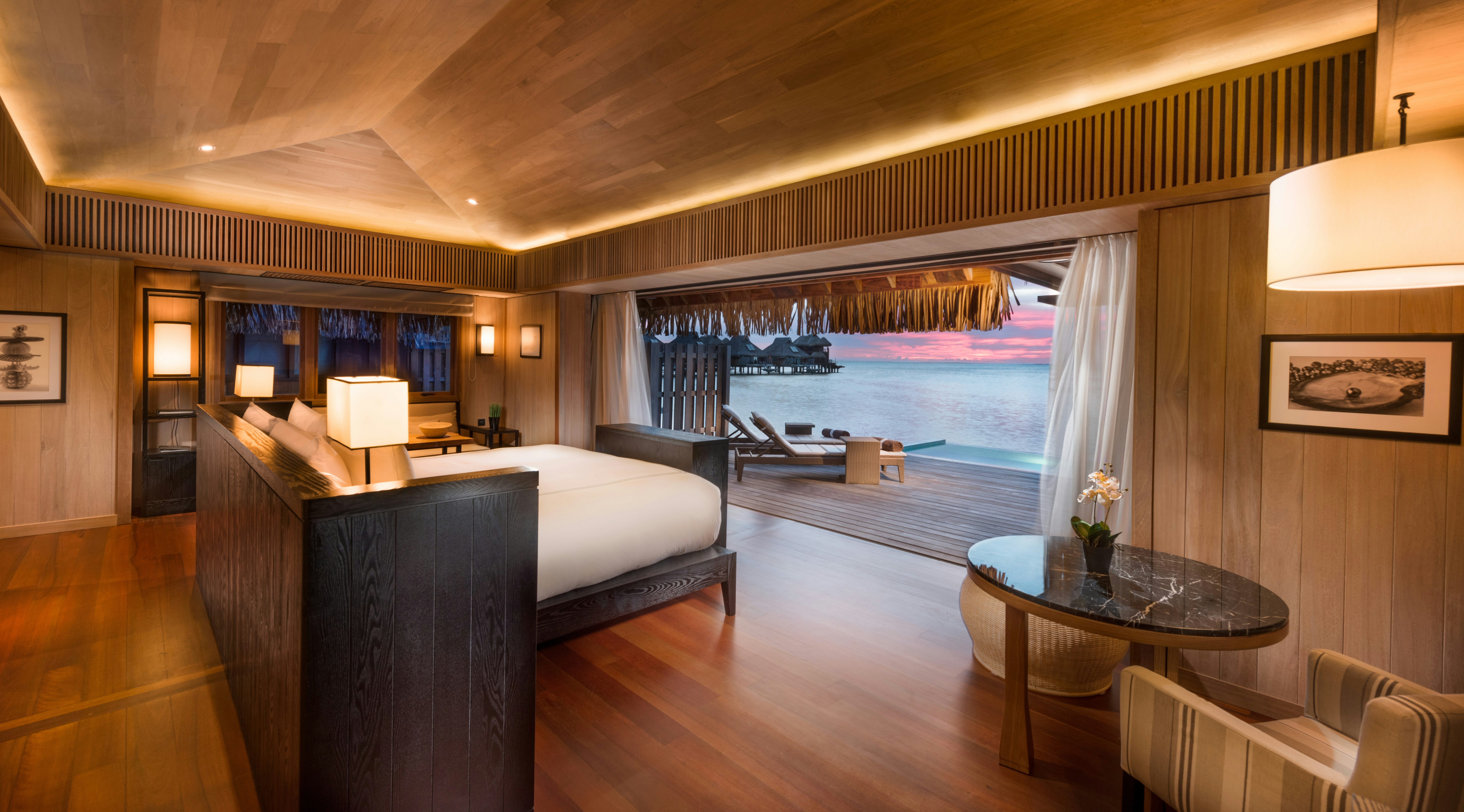 Villa, King Bed, Over Water Pool