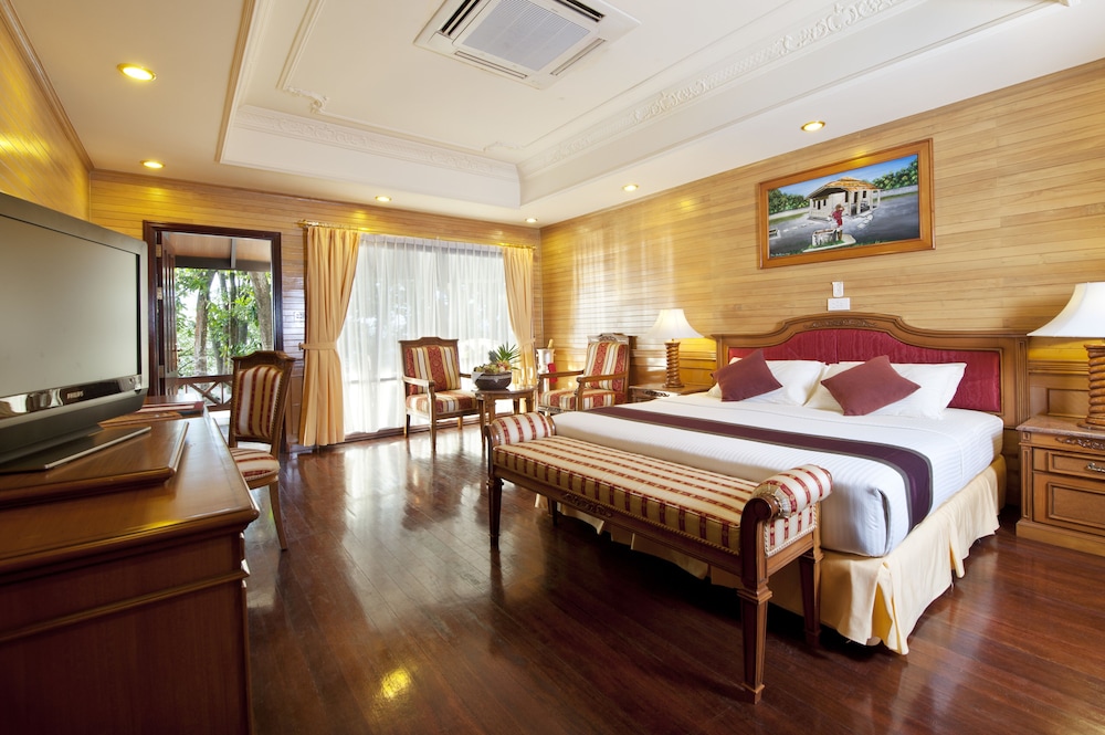 Royal Island Resort and Spa 24/78