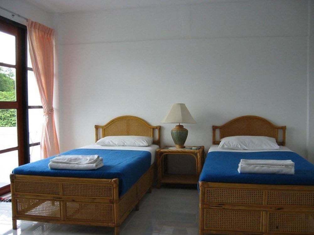 A&B Hotel 7/48