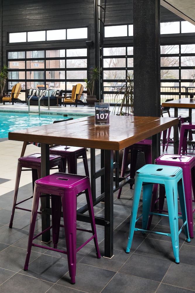 The Highlander Hotel Iowa City, an Ascend Collection Hotel 45/58