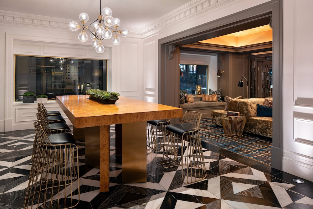 Courtyard by Marriott San Francisco Downtown/Van Ness Ave 34/43