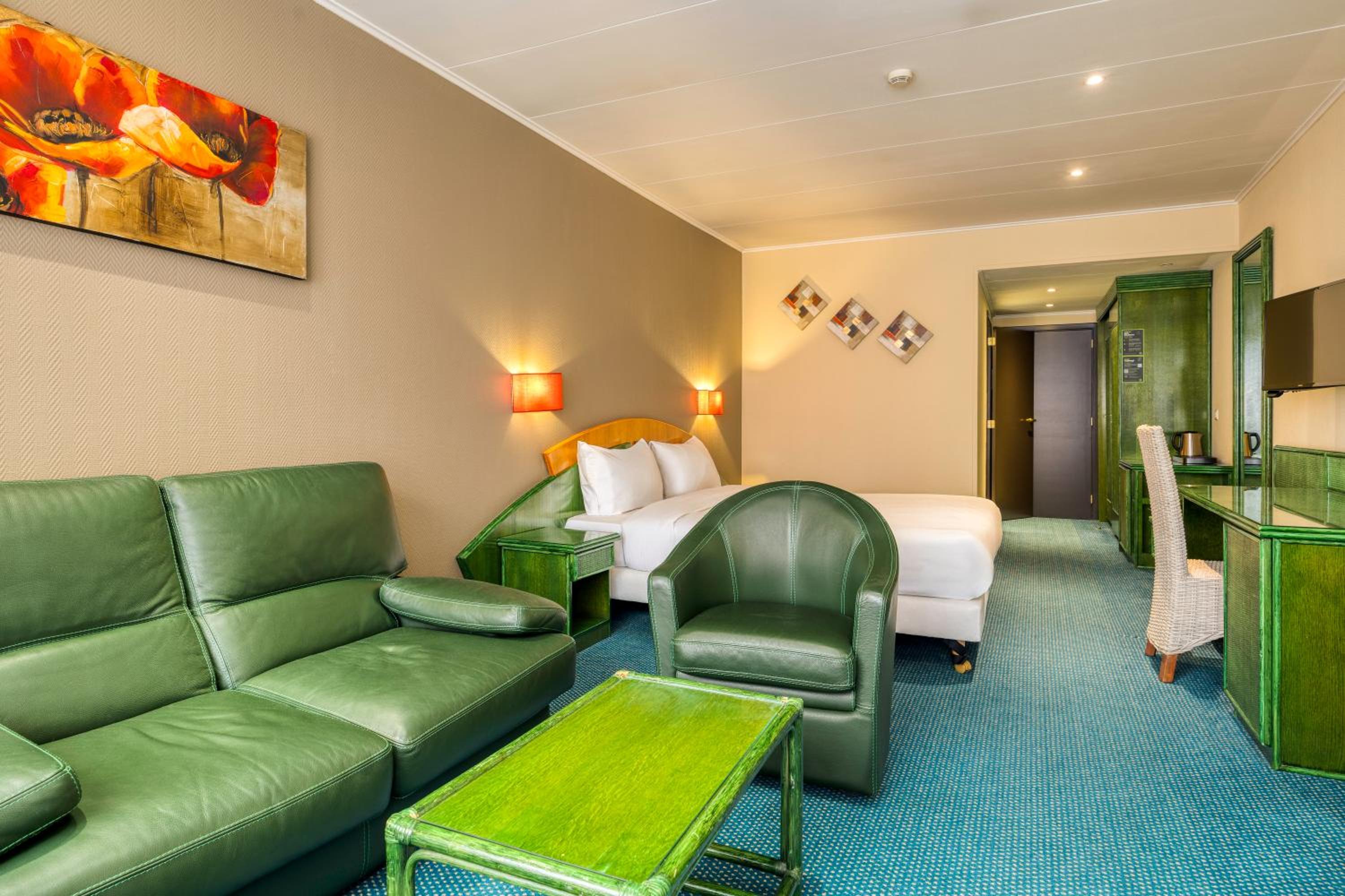 غرفة بسرير مزدوج بشرفة، B&B HOTEL Mons Centre 6/7