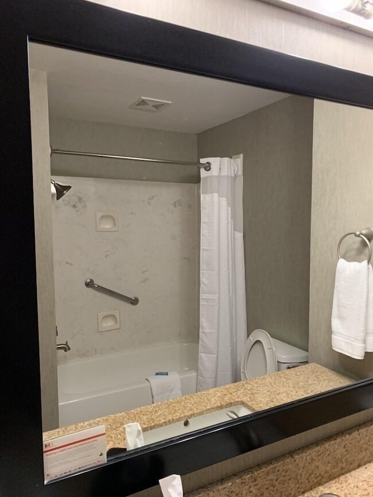 Holiday Inn Express Hotel Suites Kerrville 18/62