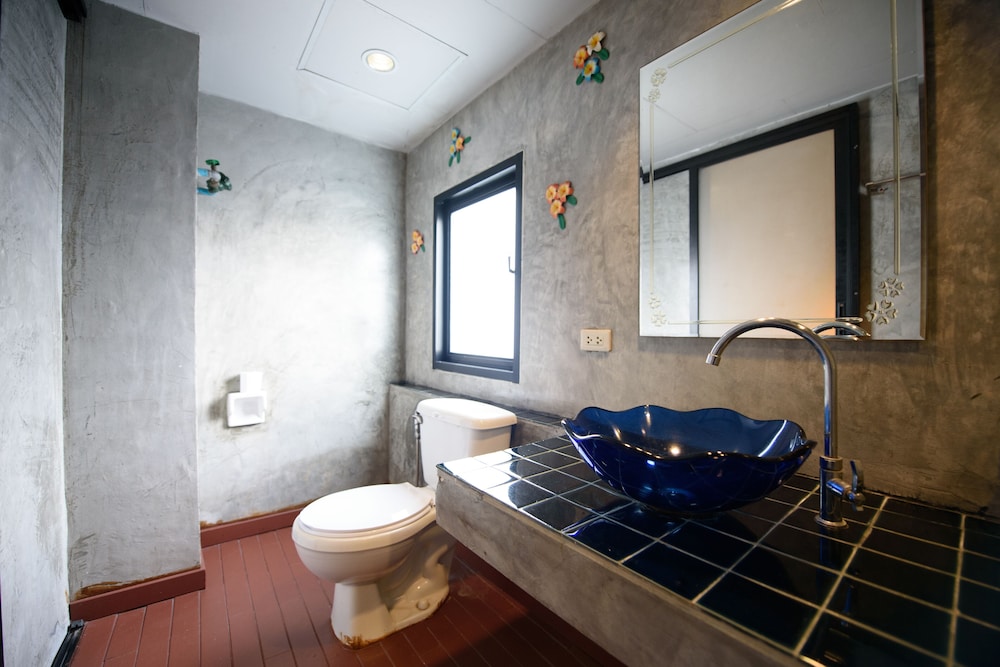 CHANA PLACE 47/48