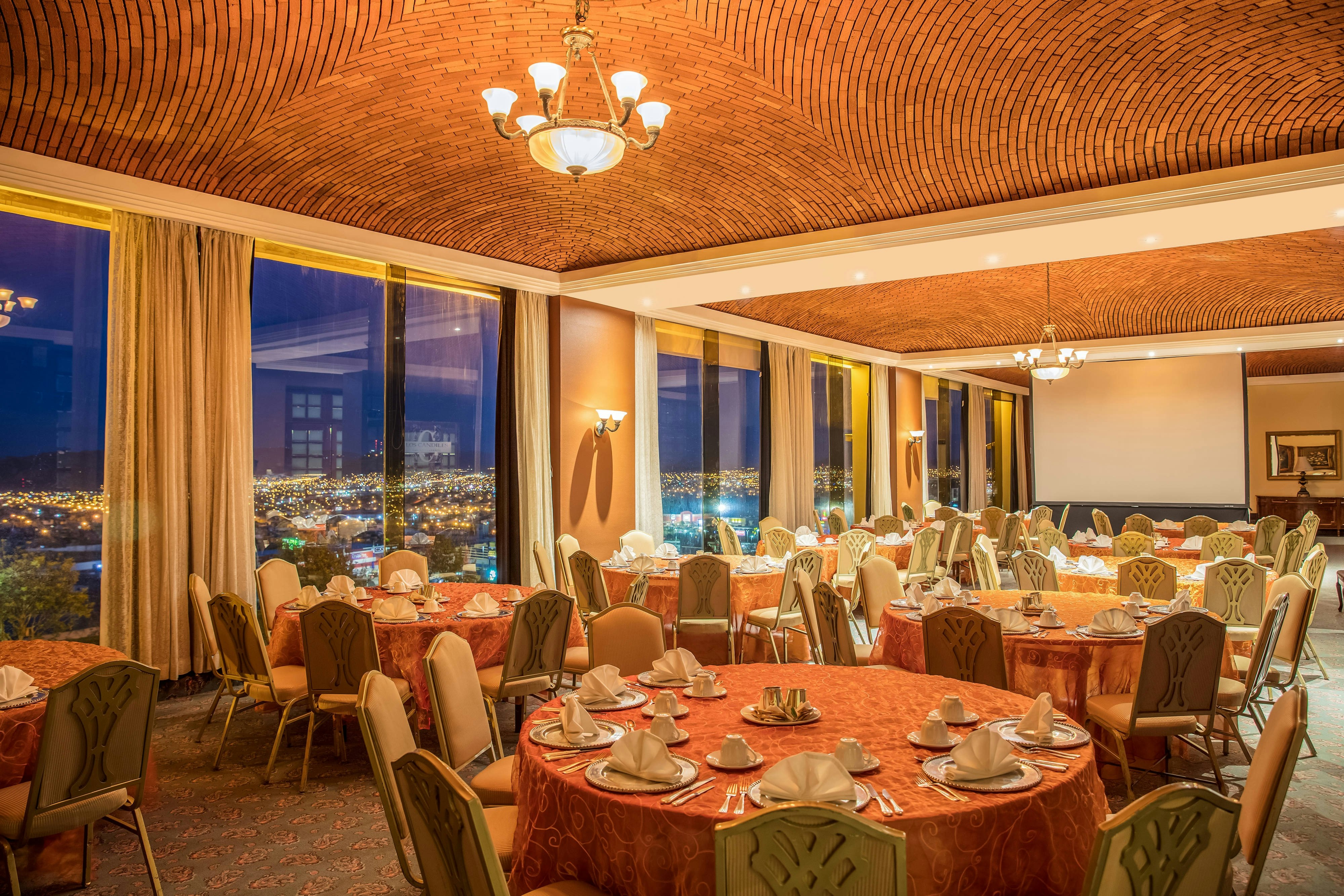 Sheraton Chihuahua Soberano 35/40