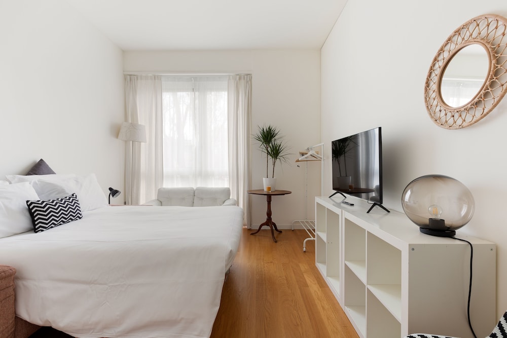 Brera Apartments In Garibaldi 8/50