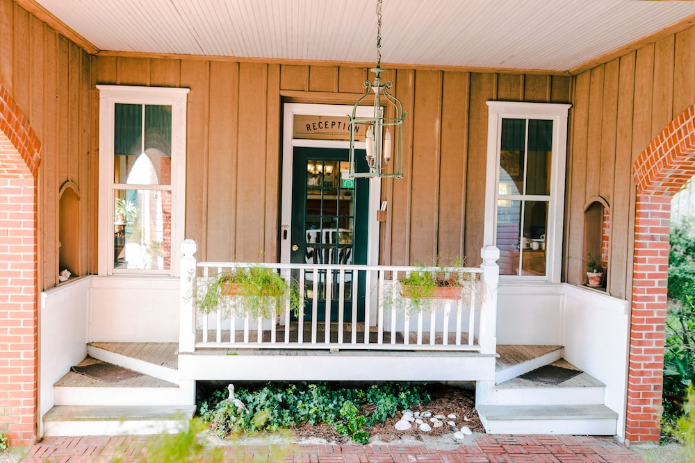 Roanoke Island Inn 4/50