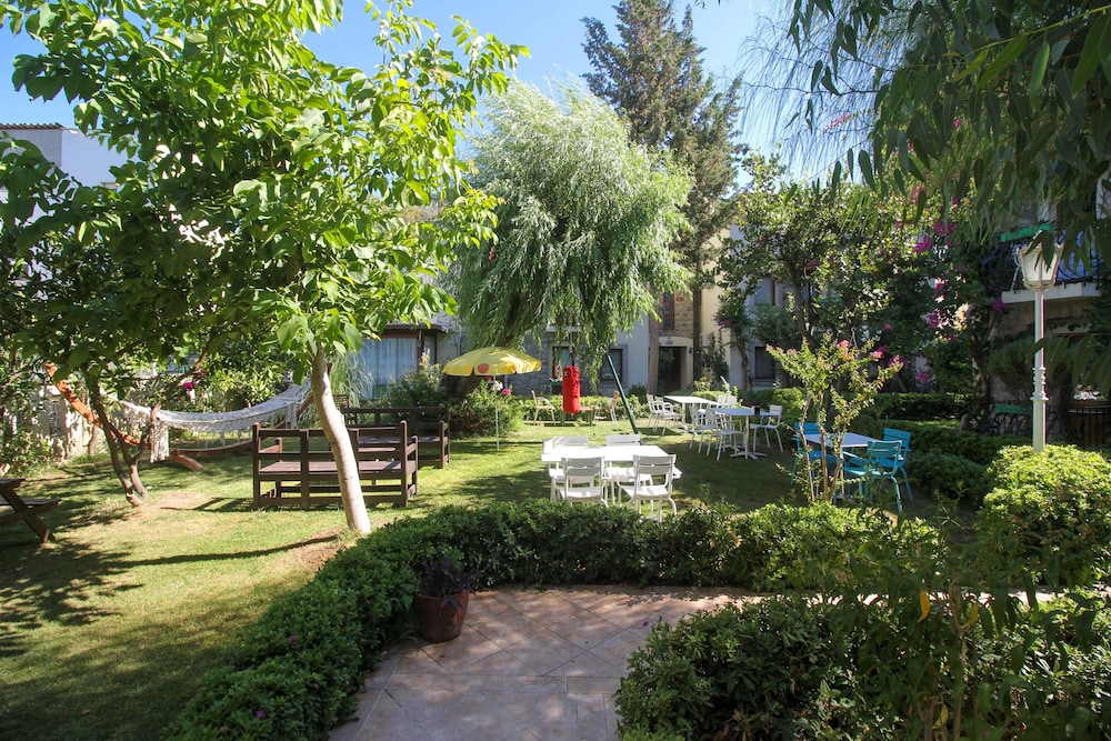 Bella Garden Boutique Hotel 58/83
