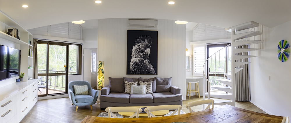 Ocean Breeze Resort 50/77