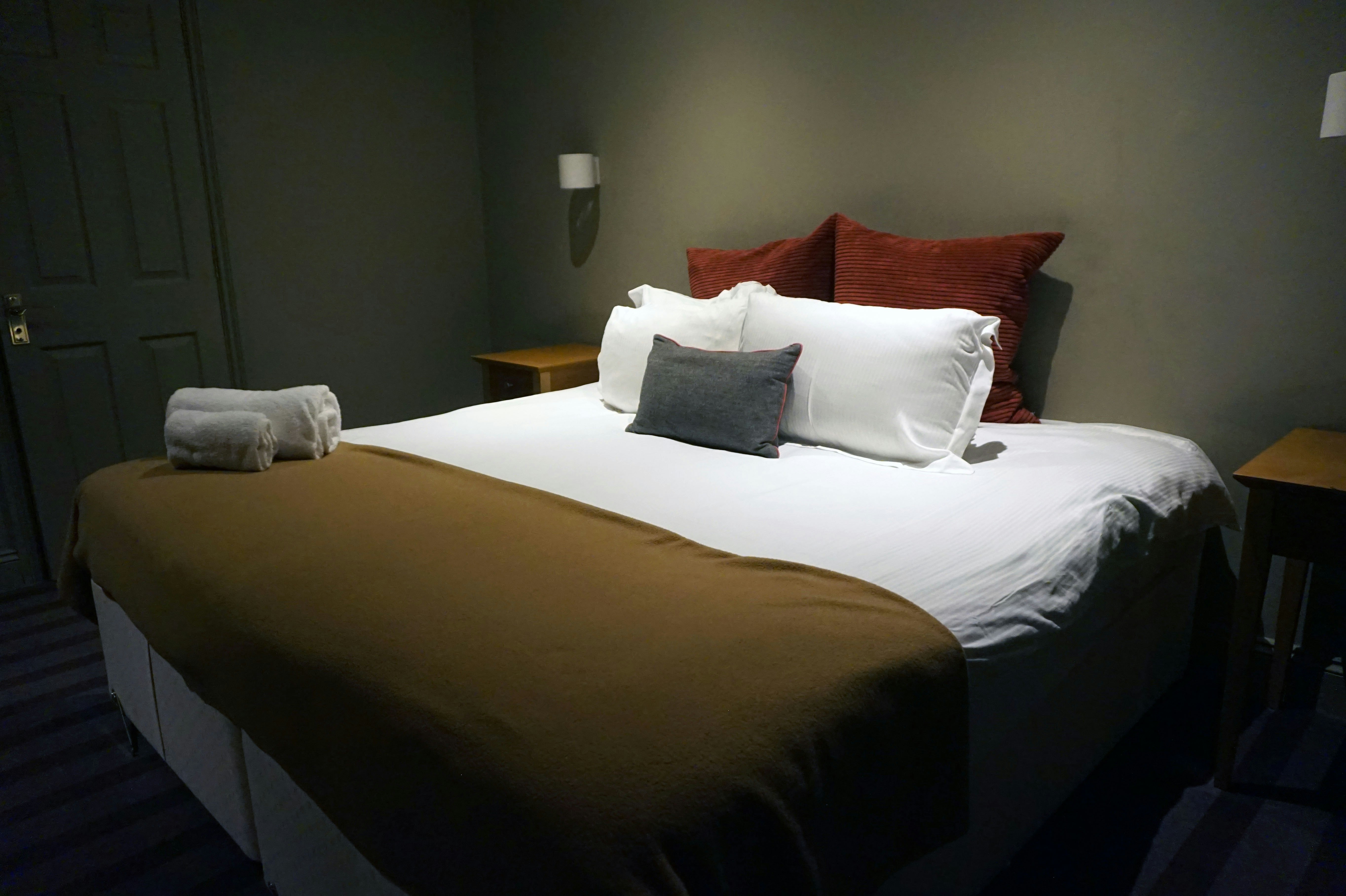 The Pennyfarthing Hotel 4/13