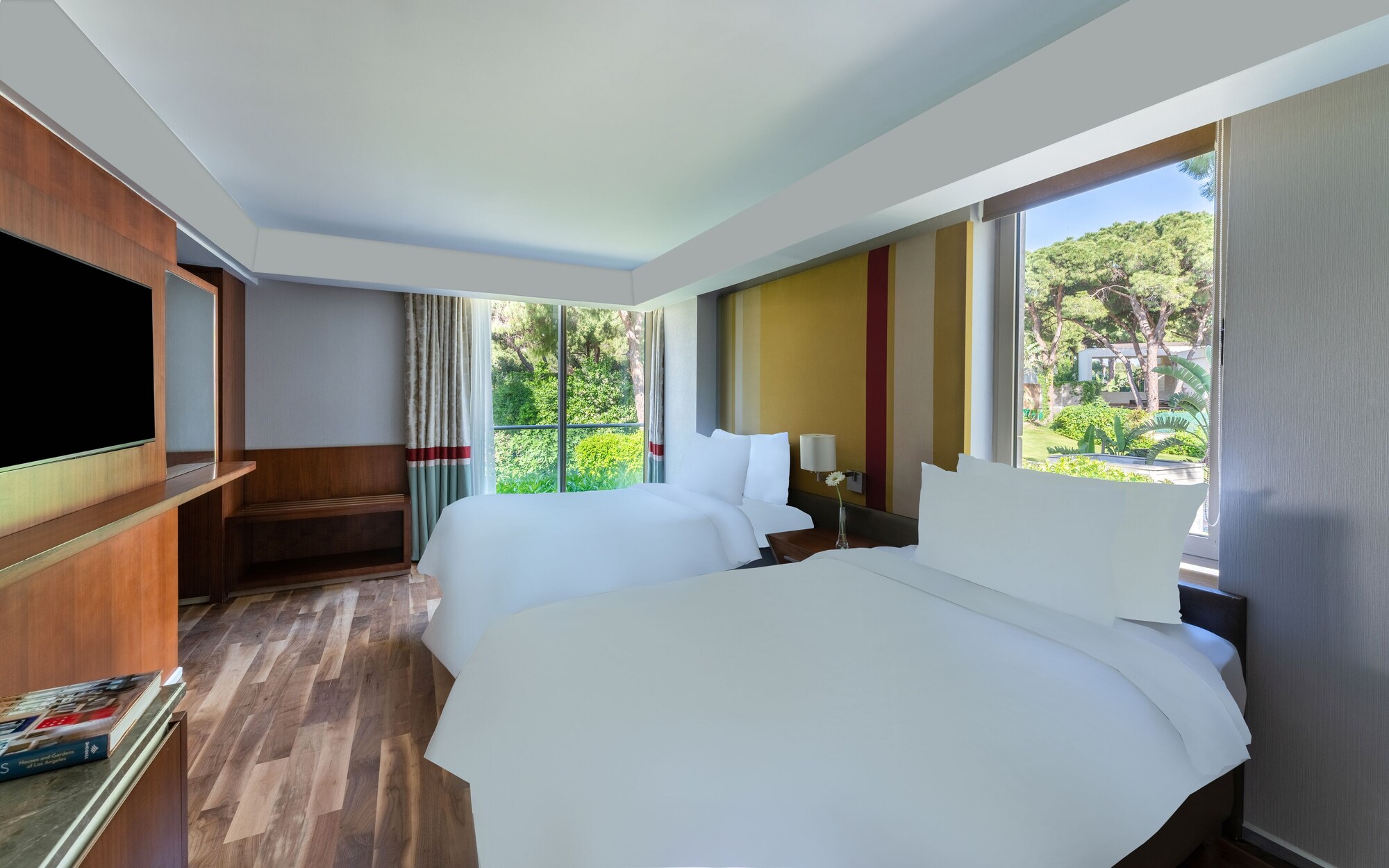 CLUB, VILLA, KING BED