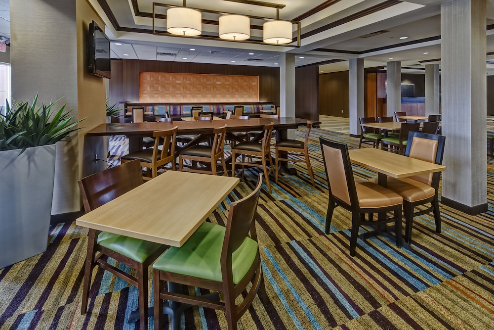 Fairfield Inn Suites Weatherford 33/35