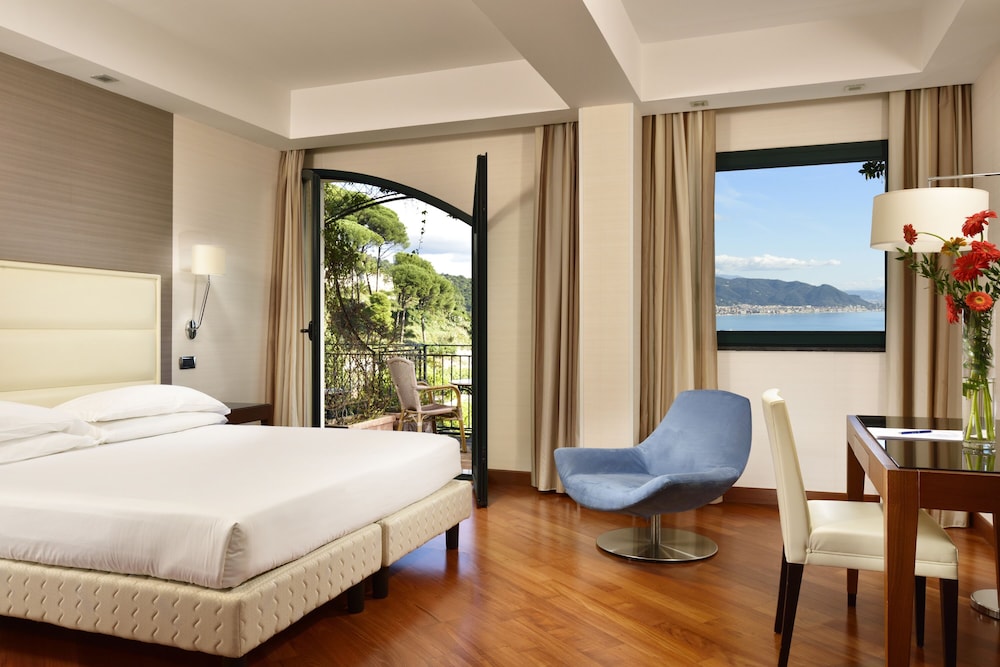 Raito Hotel 73/133