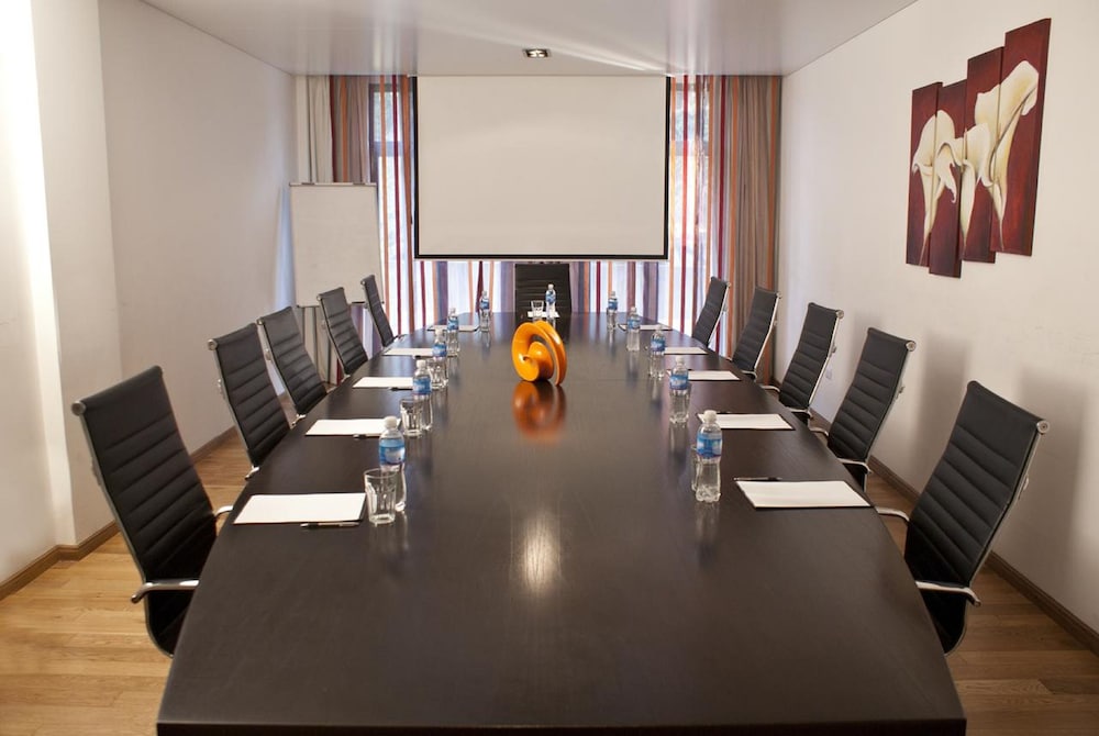 Hotel Plaza Central Ezeiza 54/61