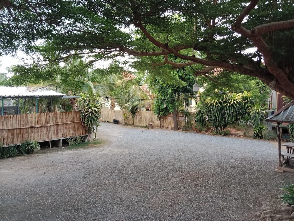 Sd Beach Resort 48/50