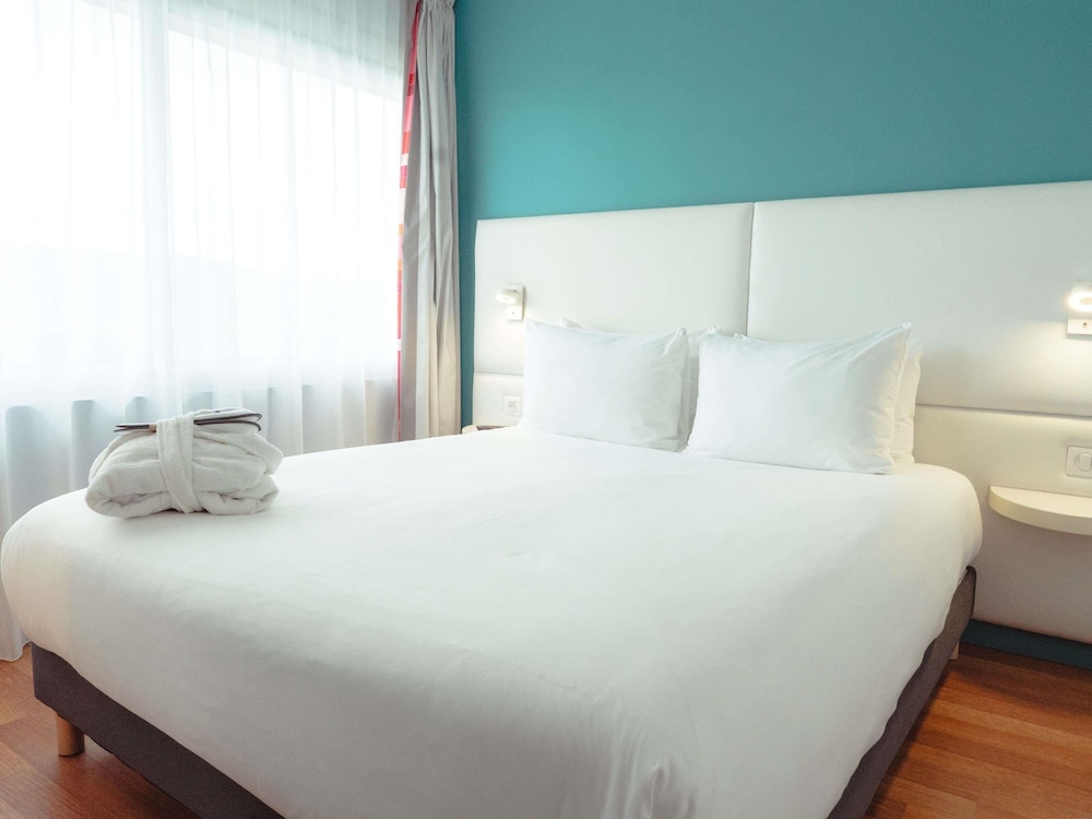 Mercure Brive 16/49