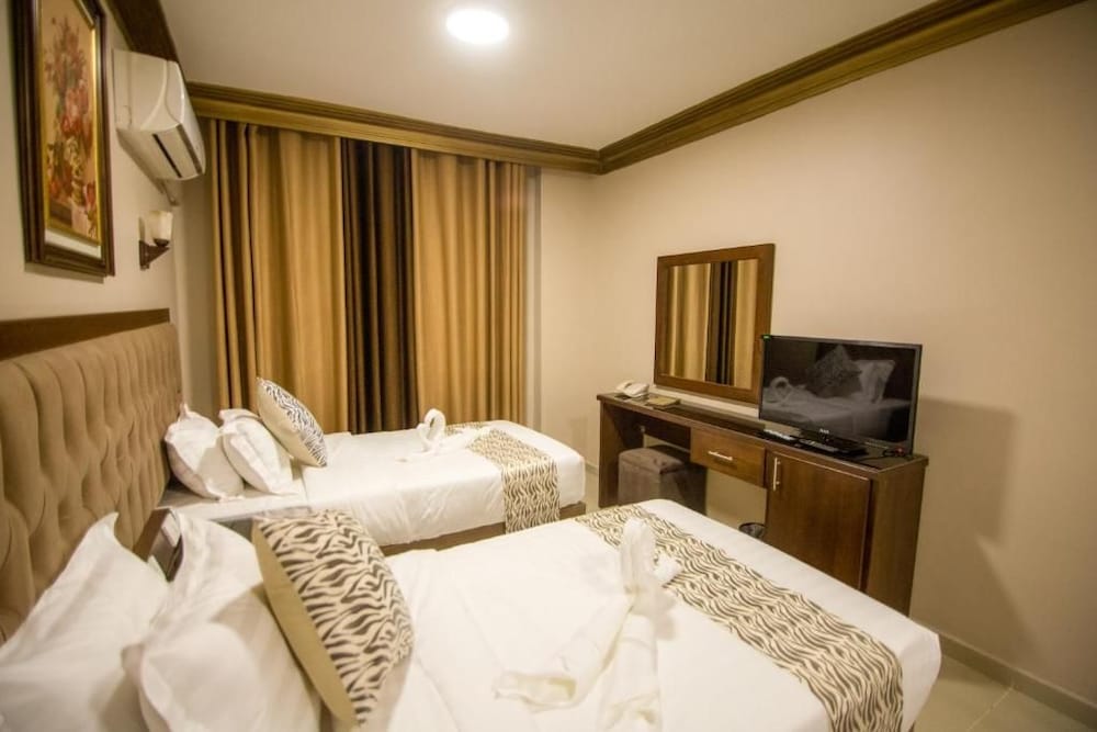 Grape Village Hotel 26/59