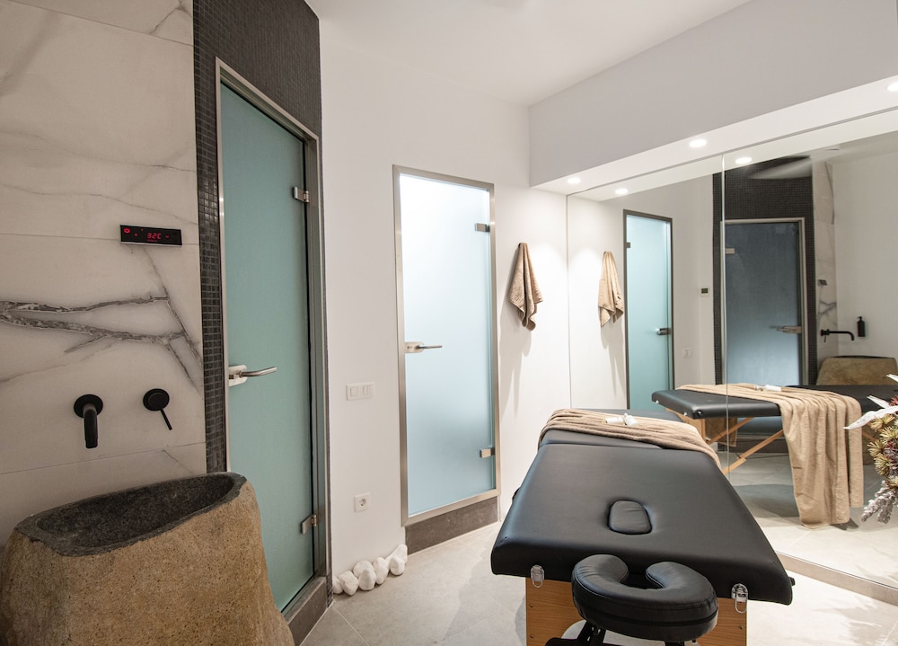 Altera Pars Suites 35/69