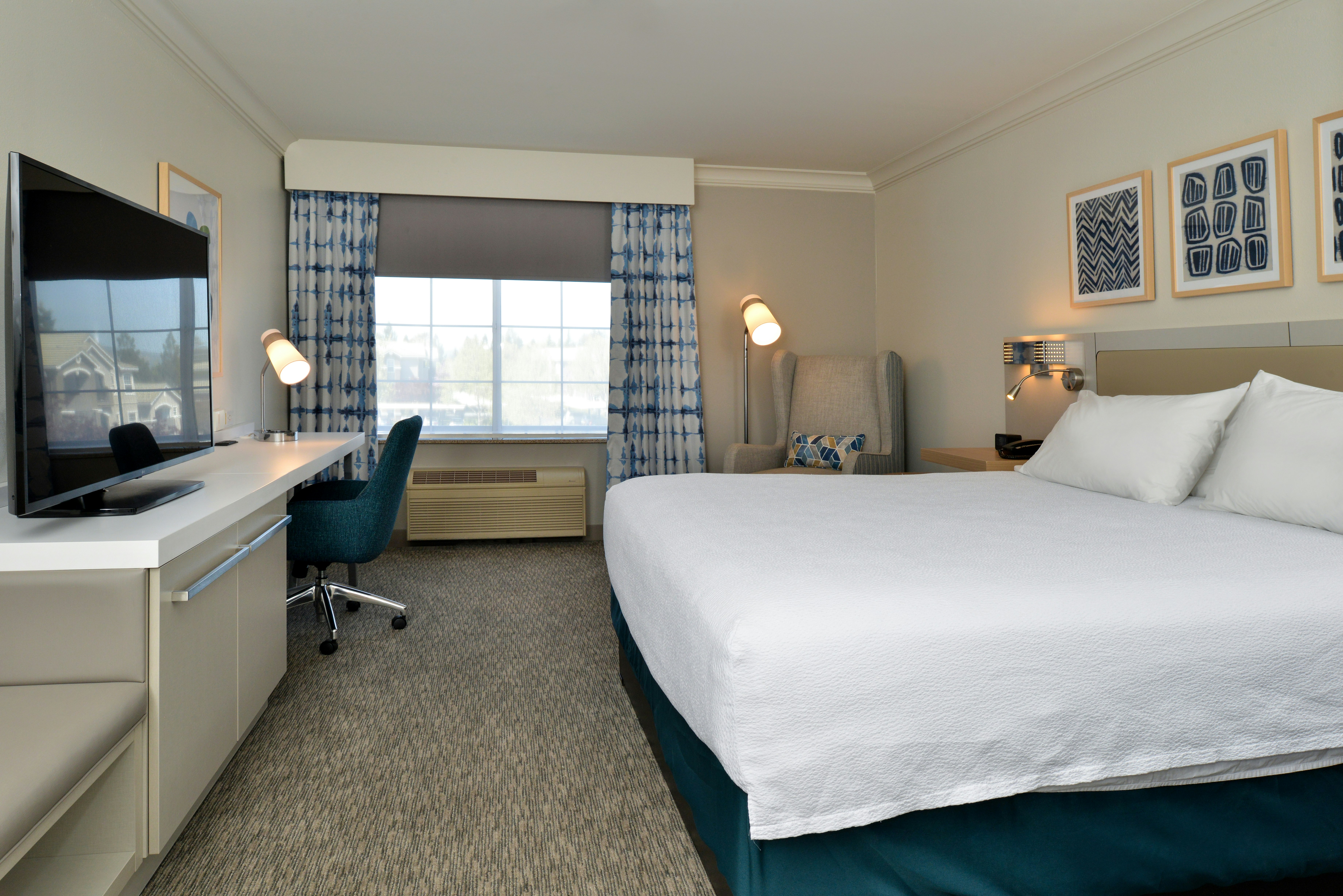 ROOM, KING BED