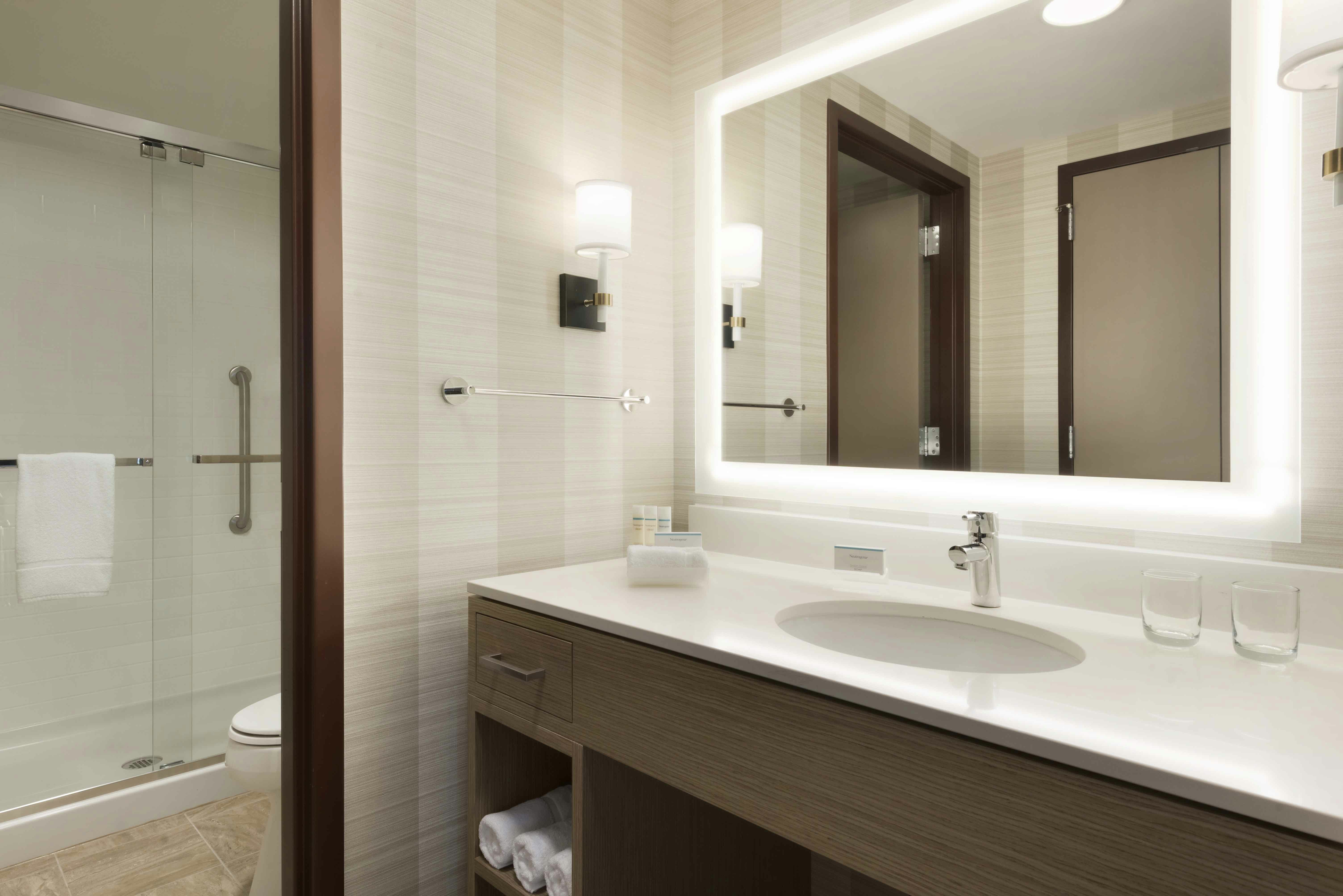 1 Bedroom, Suite, 2 Queen Beds, Skyline View، Homewood Suites by Hilton Chicago West Loop Fulton Market Area 3/5