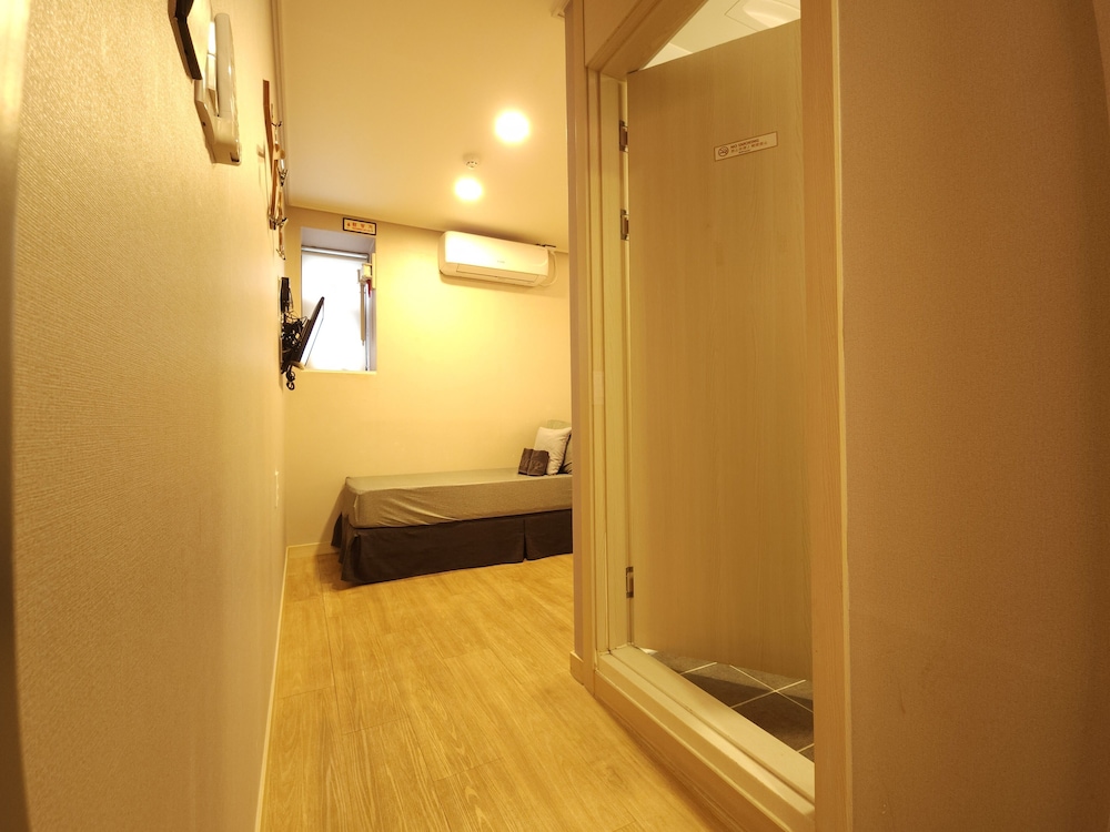 OYO Hostel Myeongdong 1 62/63