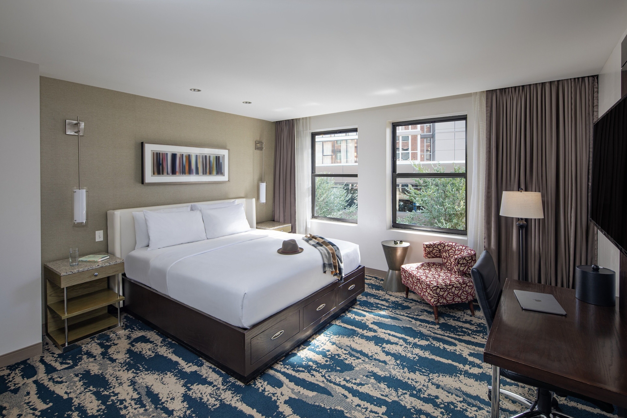 Room, 1 Queen Bed, Accessible, Non Smoking (Accessible Roll in Shower)