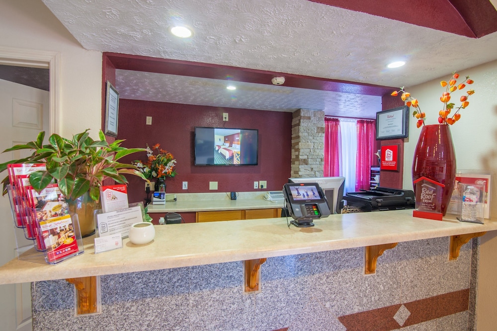 Red Roof Inn Crossville 11/28