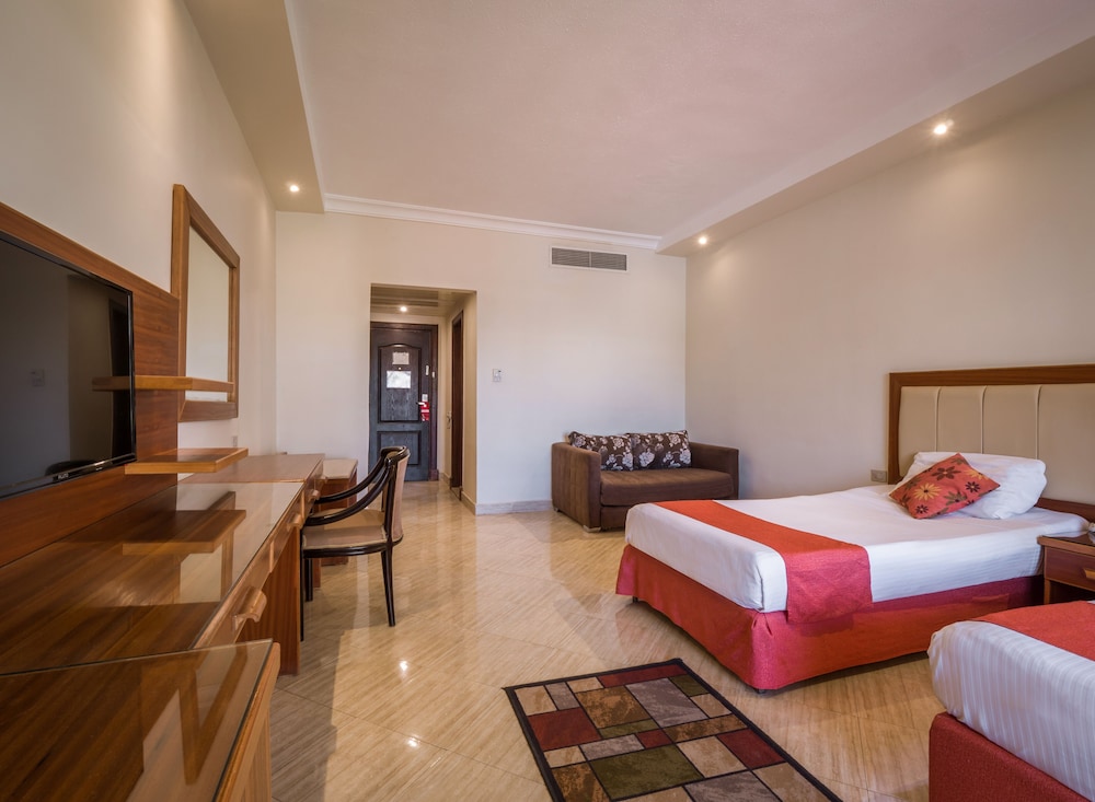 Seagull Beach Resort - Families and Couples Only 16/50
