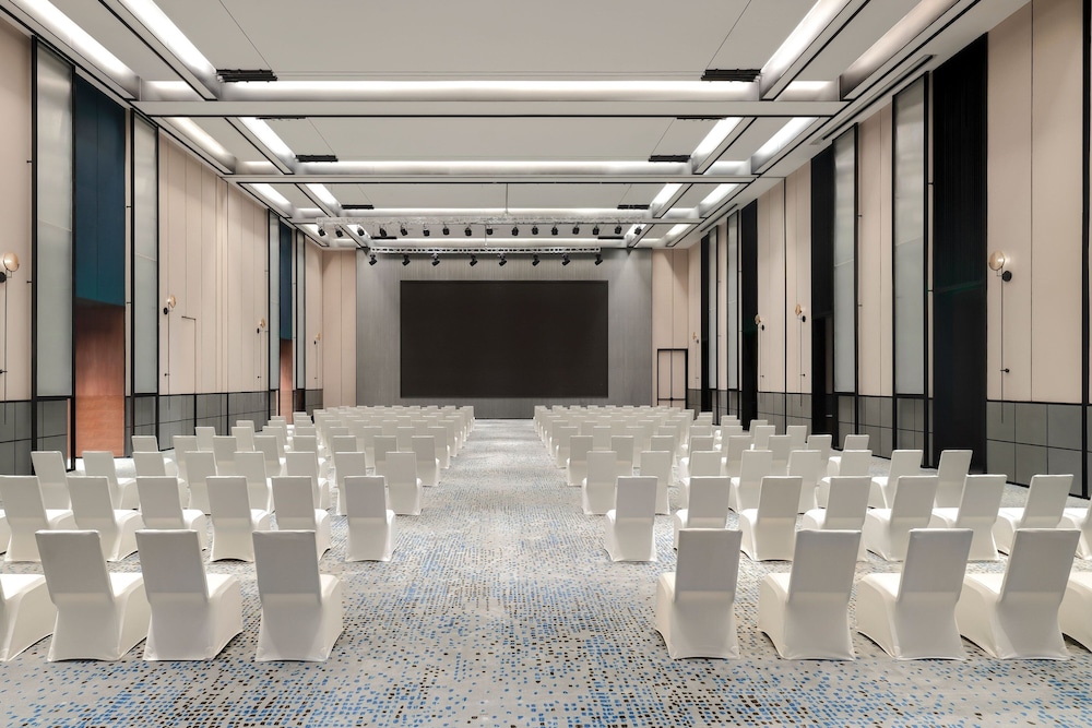 Four Points by Sheraton Urumqi 35/43
