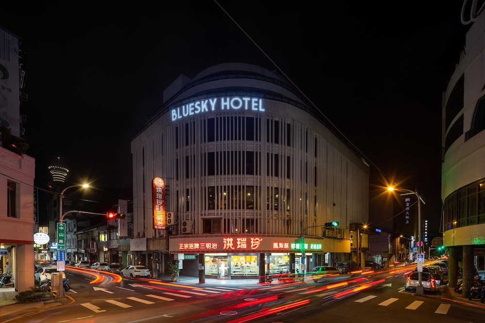 BlueSky Hotel 71/74