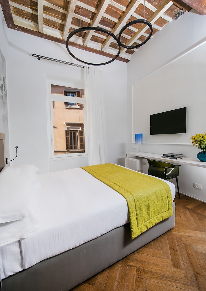 Boutique Centrale Palace 29/81