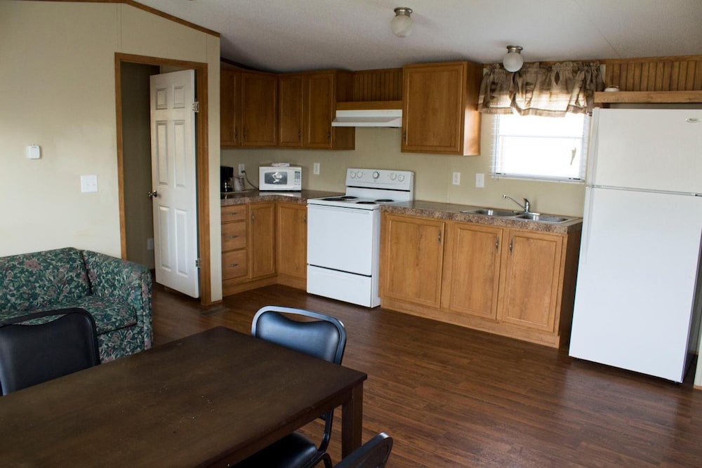 Cotulla Mobile Home 13/40