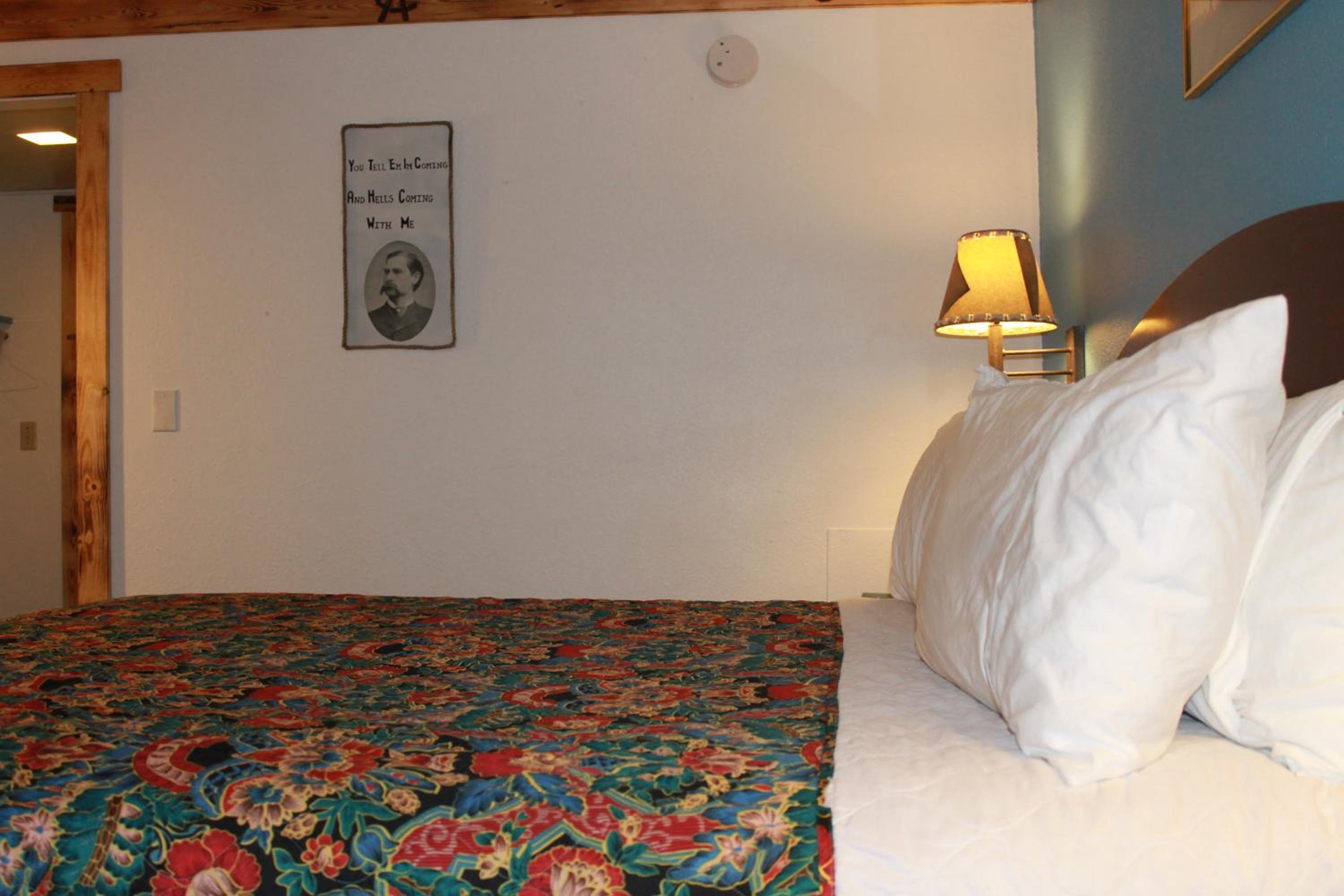KNIGHTS INN DODGE CITY 17/38