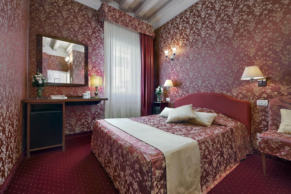 STANDARD, TWIN BEDS