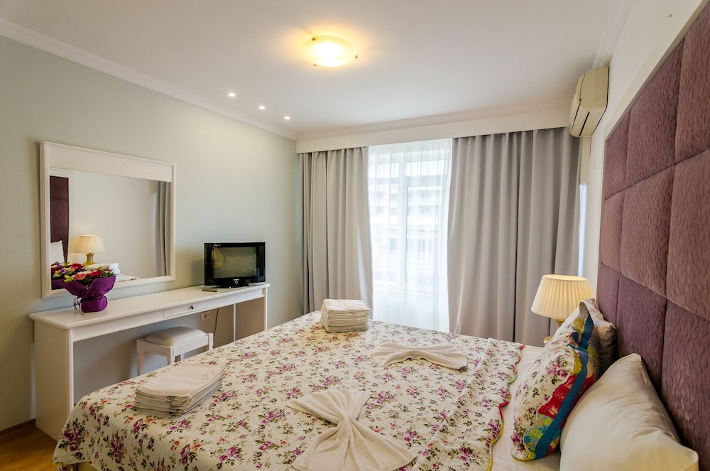 Phoenicia Holiday Resort 5/33