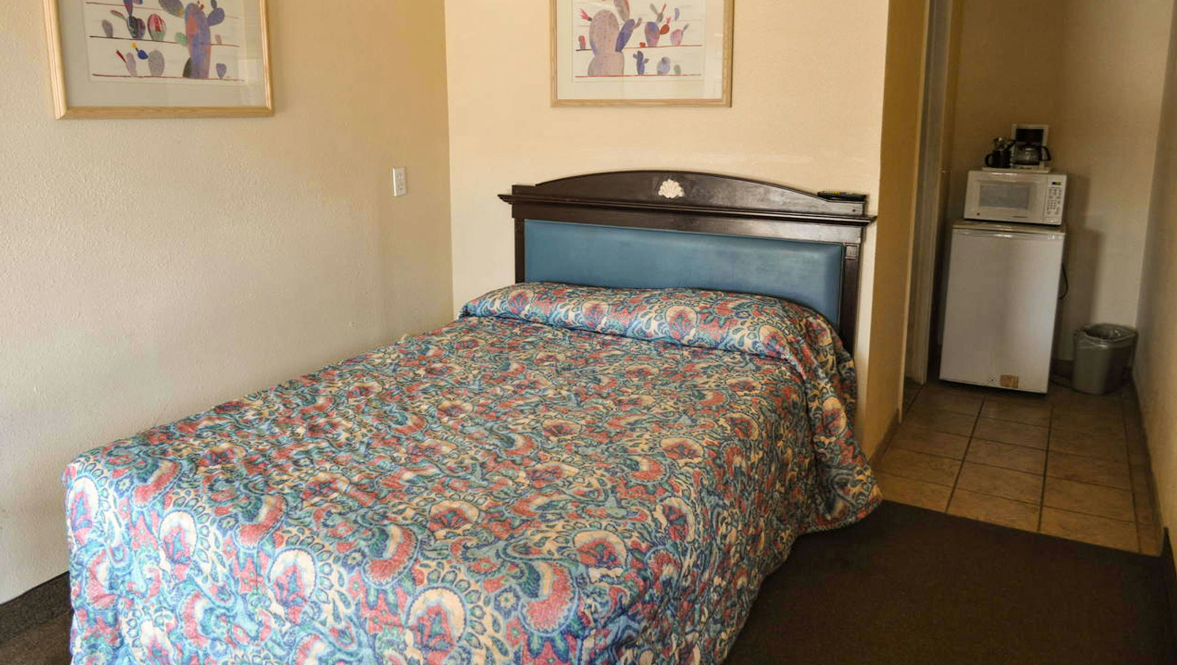 California Suites Motel 12/22