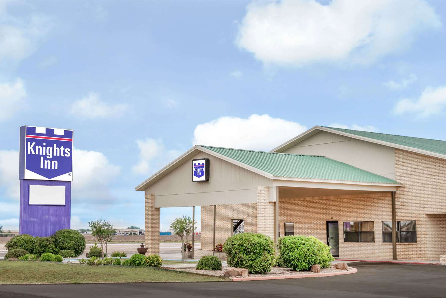 Knights Inn Slaton 1/8