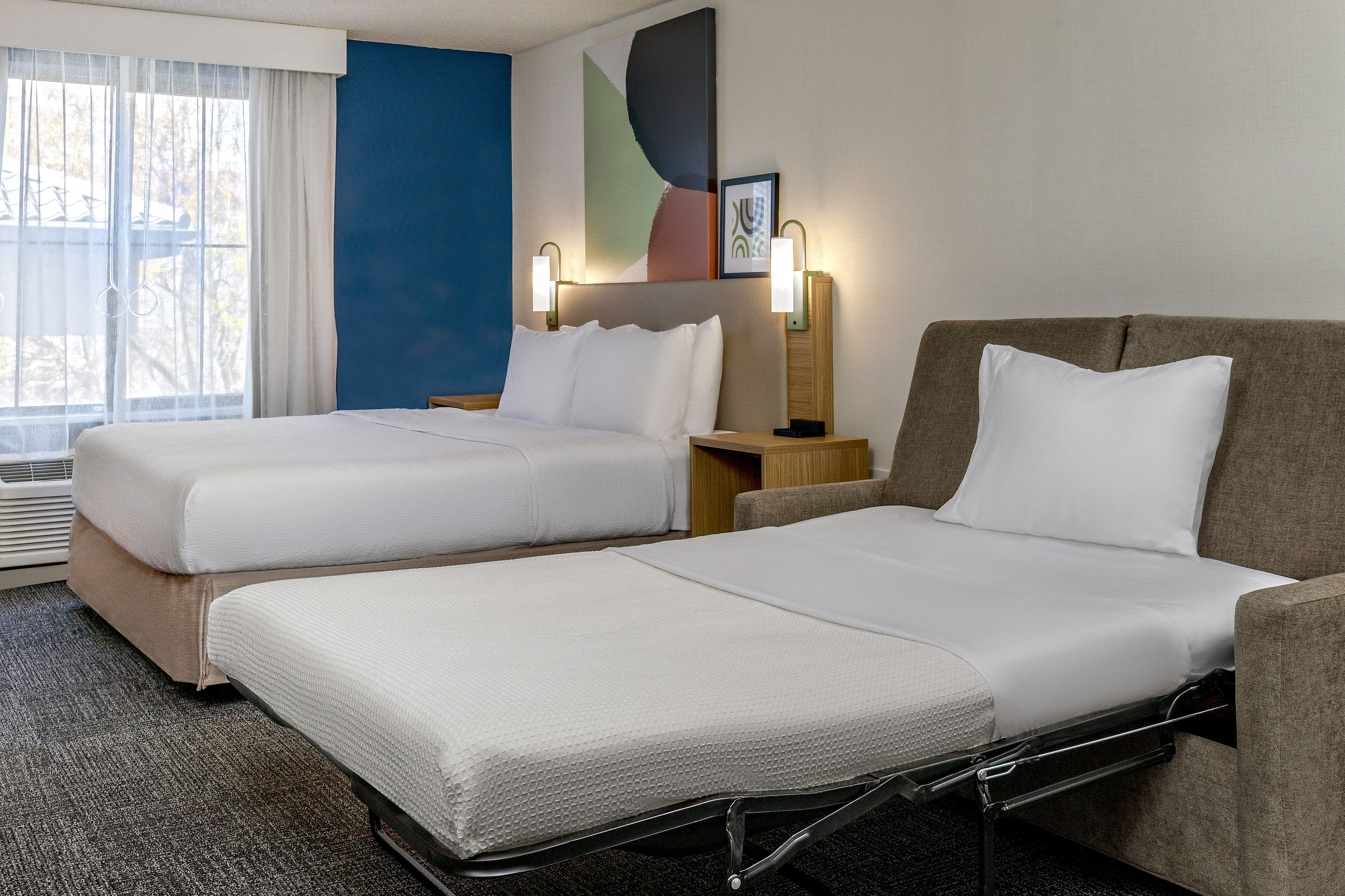ROOM, KING BED, SOFA