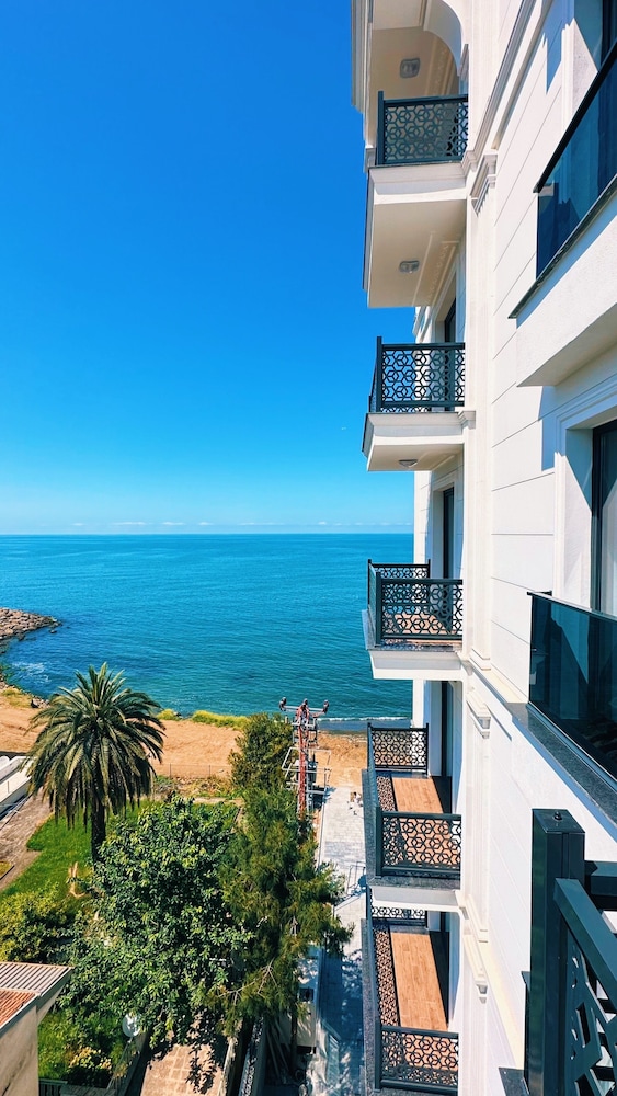 Biliris hotel 28/31