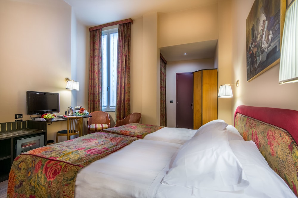 Hotel Regina Milano 31/55
