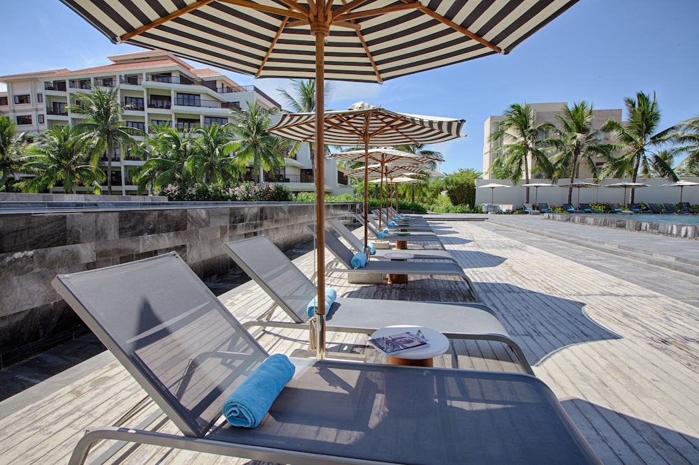 Pullman Danang Beach Resort 24/50