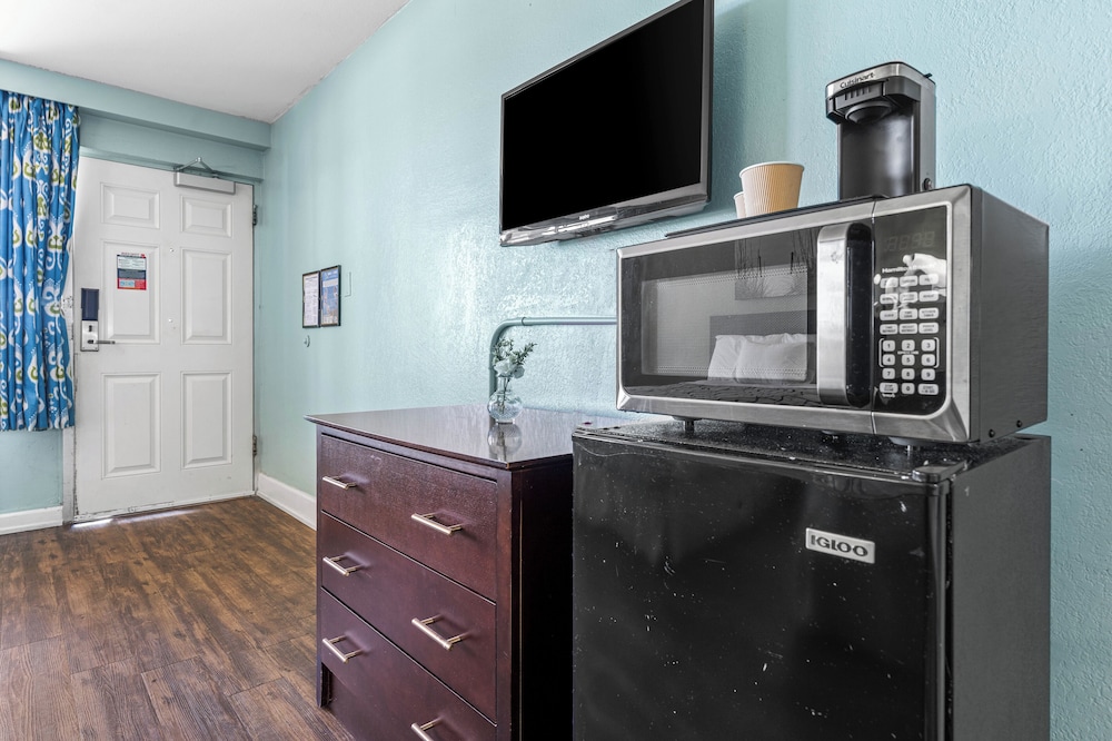 Boardwalk Beach Resort Hotel 47/65