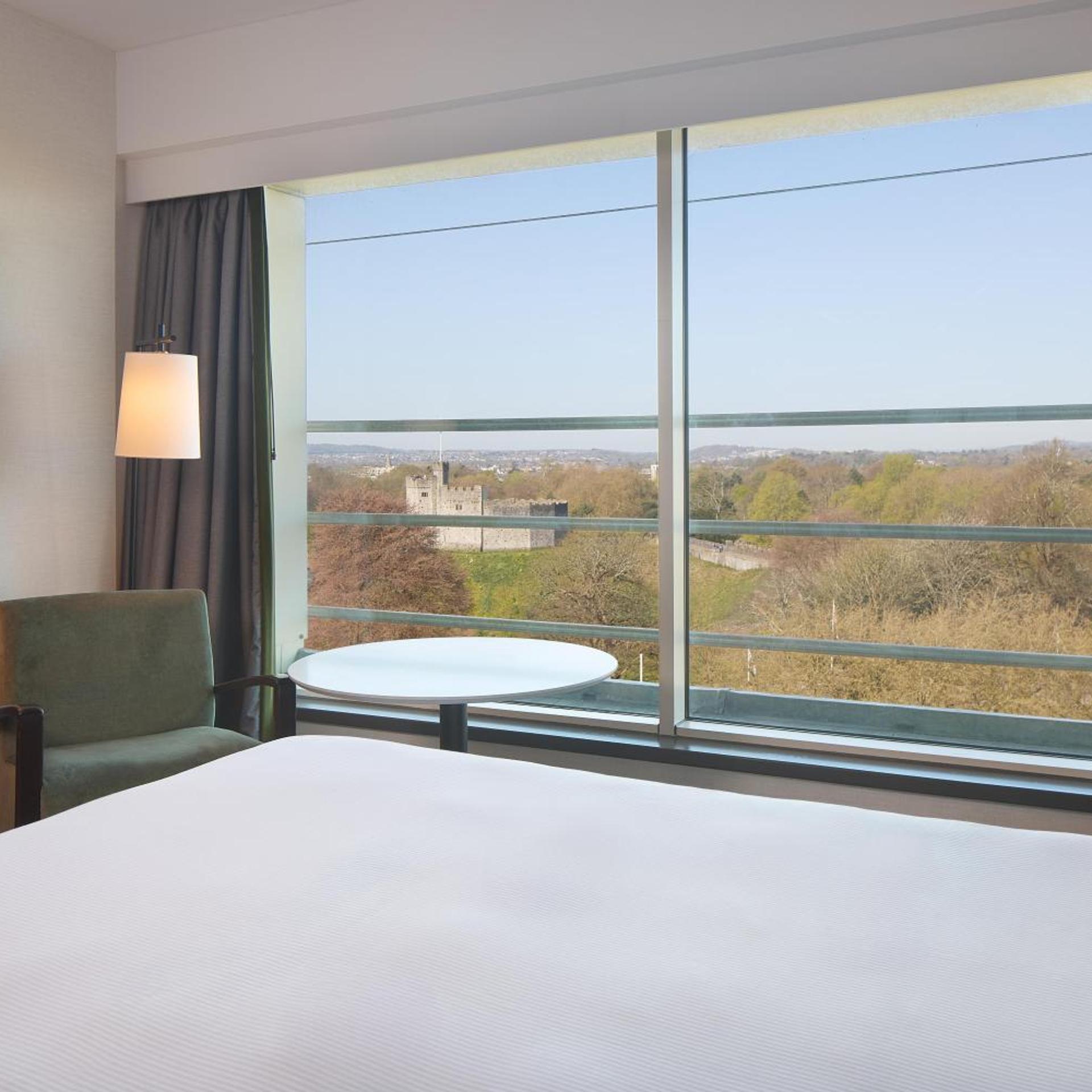Executive, King Bed, Castle View, Lounge Access