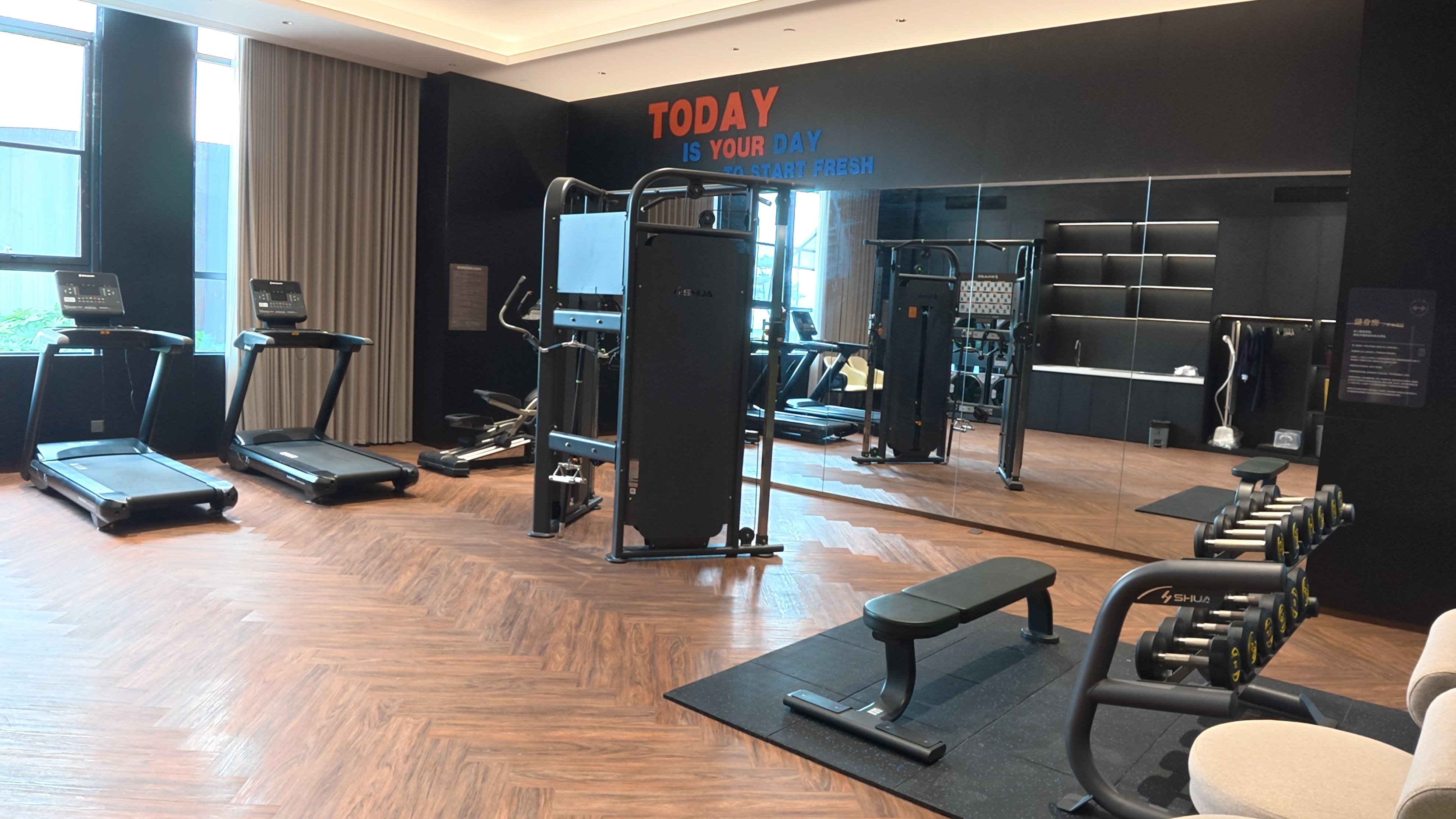 Holiday Inn Express LINYI RIVERSIDE 23/43